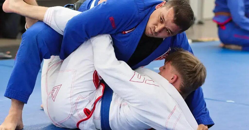 How to Train Smarter in Jiu-Jitsu as a Beginner (Without Burning Out)